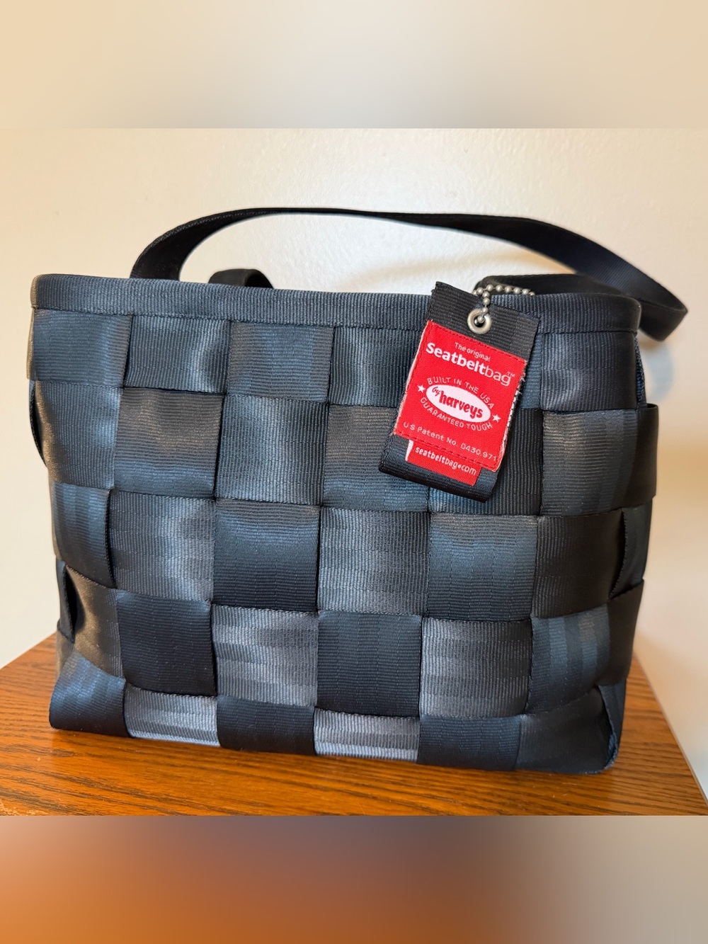 Harveys Seatbelt Bag in Black with Red Tag